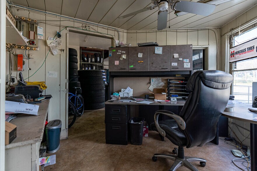 More Photos Of 13021 Century Blvd, Garden Grove Auto Repair For Sale