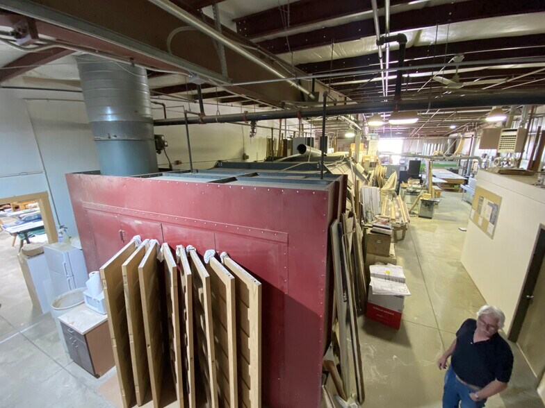 More Photos Of 913 E 75th Ave, Denver Unknown For Lease