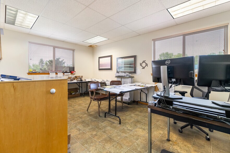 More Photos Of 7135 Delta Line Rd, Ferndale Warehouse For Sale