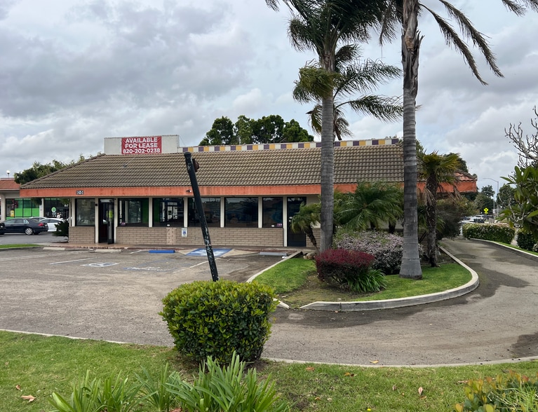 Primary Photo Of 1651 N Broadway, Santa Maria Restaurant For Lease