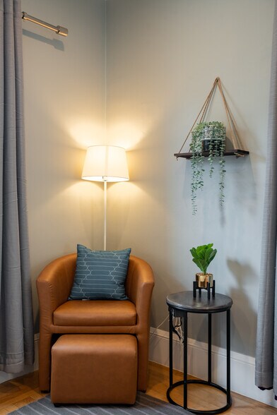 More Photos Of 256 29th St, Oakland Apartments For Sale