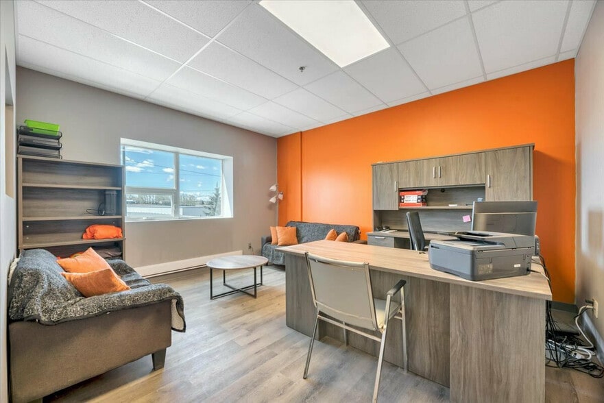 More Photos Of 393 Rd Avenue East, Foothills No 31 Service For Sale