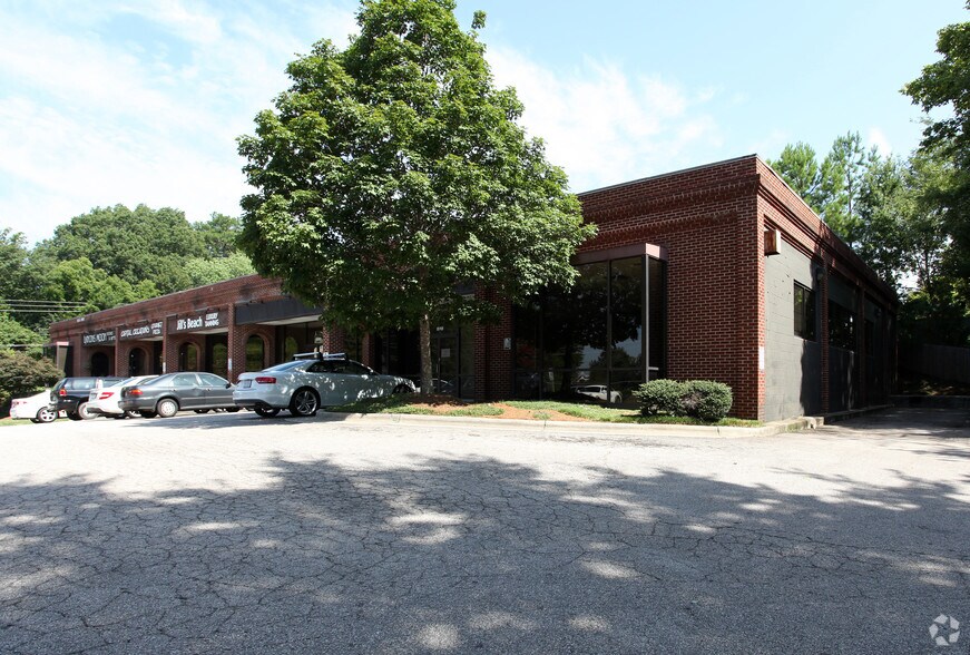 More Photos Of 1840-1848 Wake Forest Rd, Raleigh Freestanding For Lease