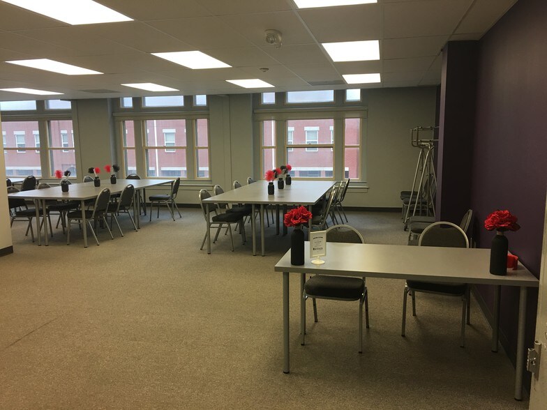 More Photos Of 427 E Monroe St, Springfield Office For Sale