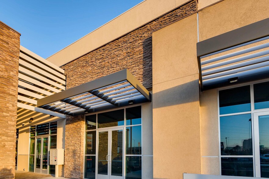 More Photos Of 2400 S Rancho Dr, Las Vegas Freestanding For Lease