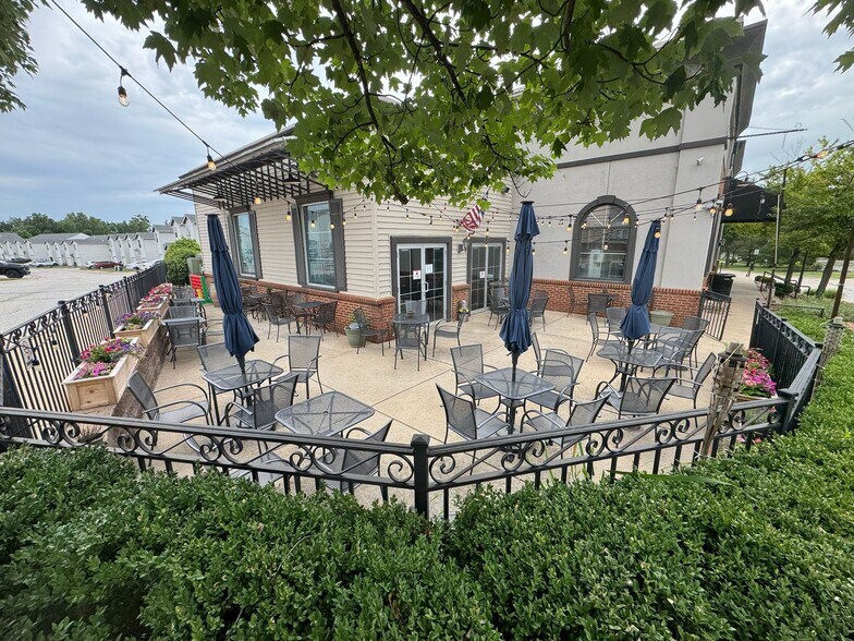 More Photos Of 7434 Village Center Dr, O'Fallon Restaurant For Sale