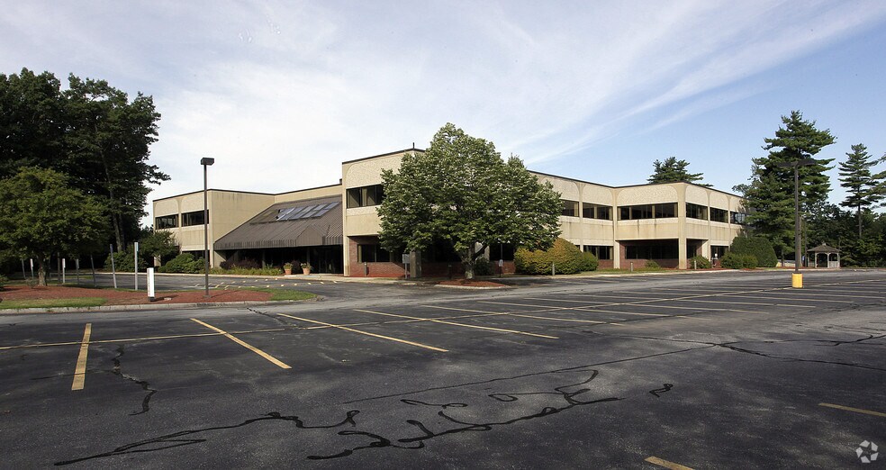 More Photos Of 5 Omni Way, Chelmsford Flex For Lease