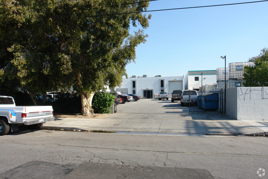 More Photos Of 16145 Hart St, Van Nuys Warehouse For Sale