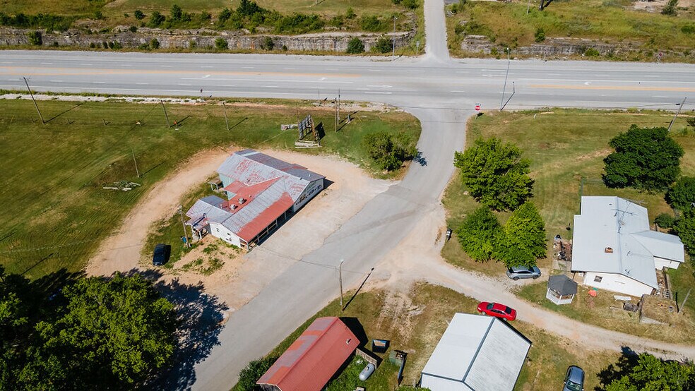 More Photos Of 48 Little Missouri Rd, Jane Restaurant For Sale