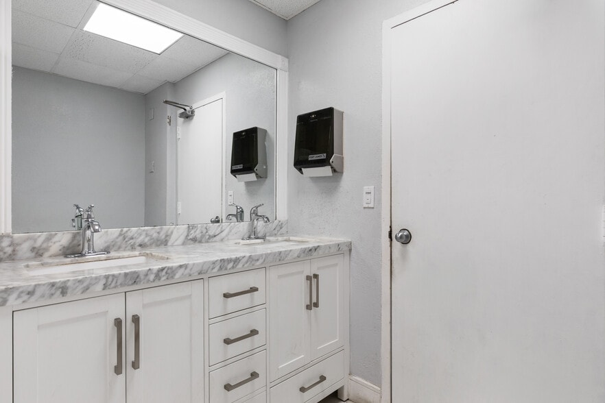 More Photos Of 4524 Gun Club Rd, West Palm Beach Medical For Sale