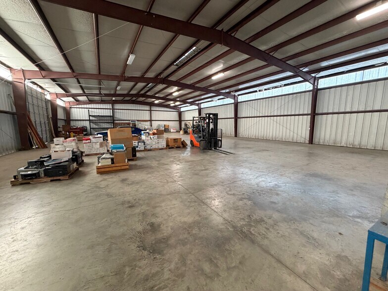 More Photos Of 1330 Bammel Rd, Houston Industrial For Sale