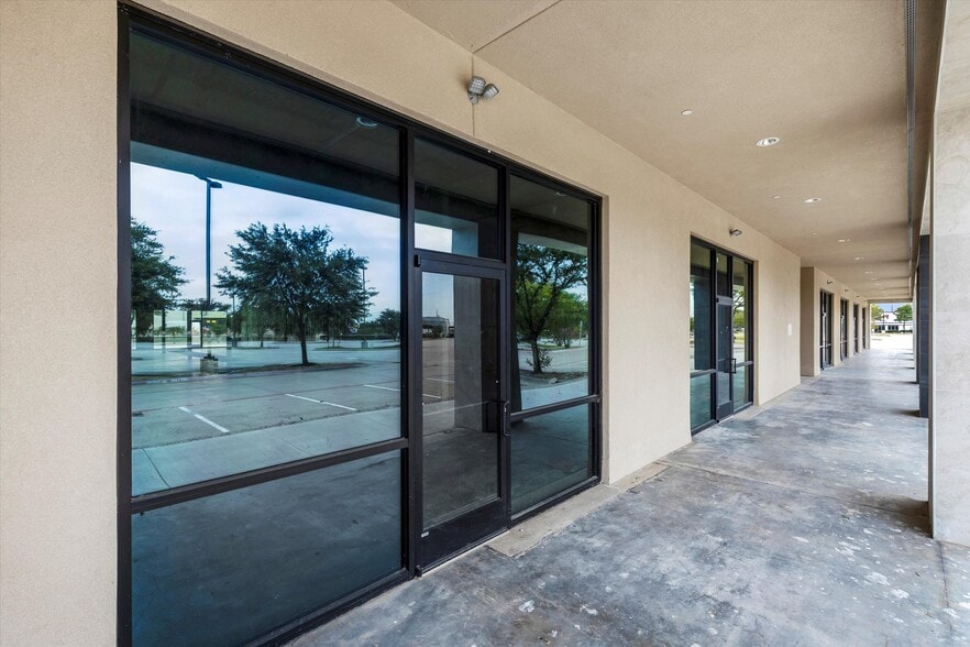 More Photos Of 2660 Old Denton Rd, Carrollton Unknown For Lease