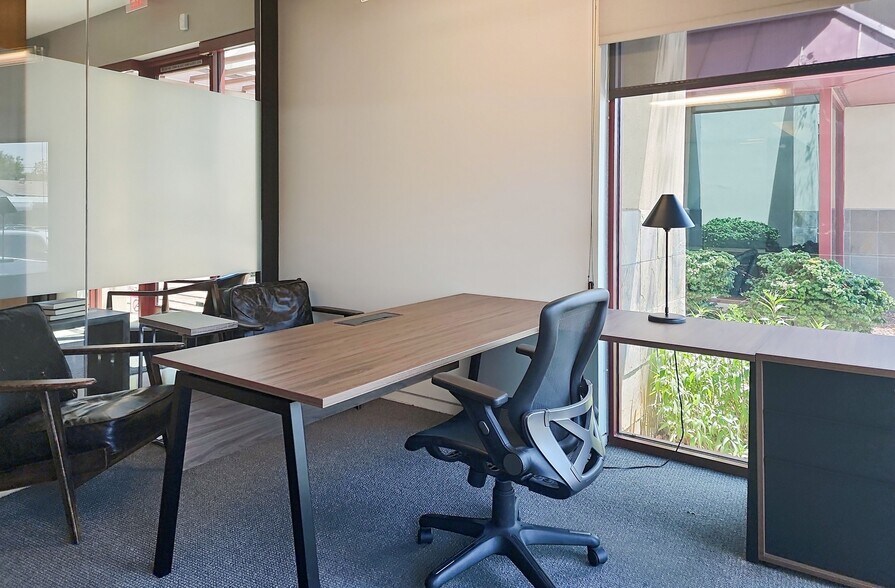 More Photos Of 2701 E Camelback Rd, Phoenix Coworking Space