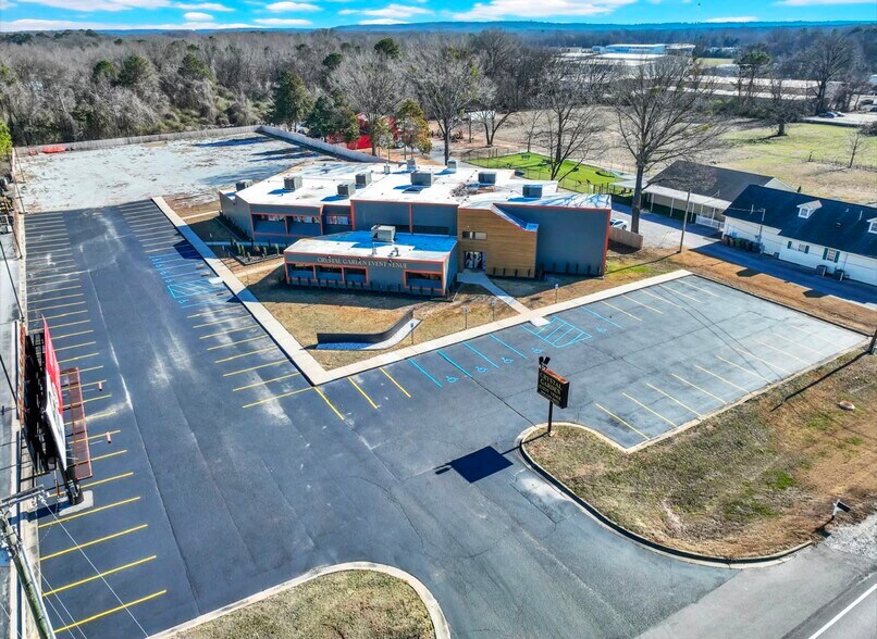 More Photos Of 3110 Highway 31 S, Decatur Health Club For Sale