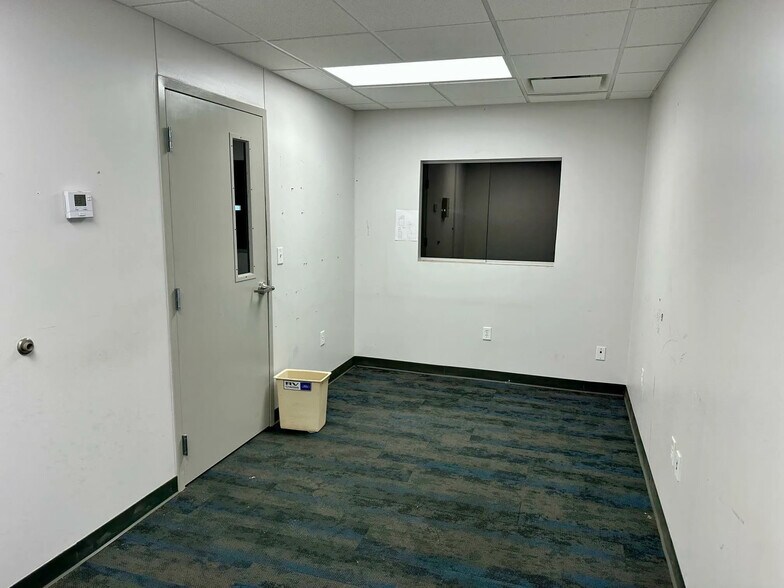More Photos Of 10420 Interstate 40, Amarillo Warehouse For Lease