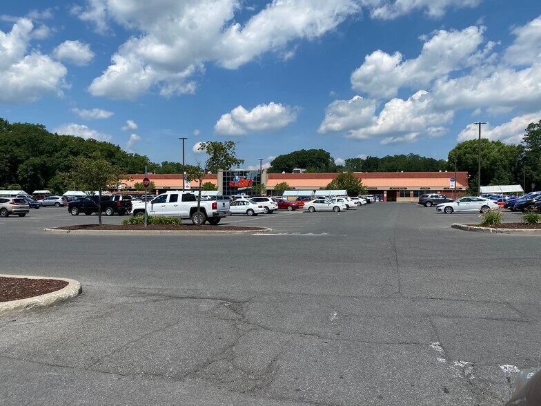 More Photos Of 1879 Altamont Ave, Schenectady General Retail For Lease