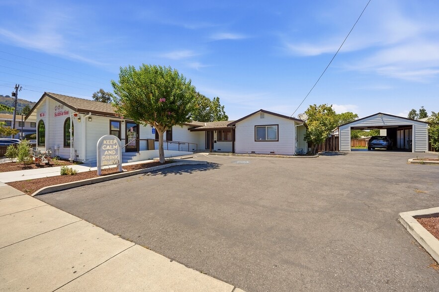 More Photos Of 285 W Main Ave, Morgan Hill Storefront Retail Residential For Sale