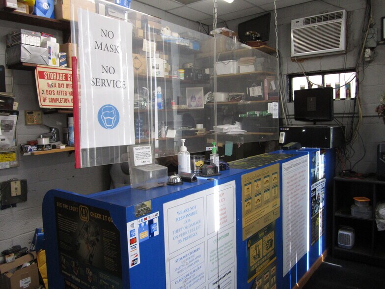 More Photos Of 6502-6504 Harford Rd, Baltimore General Retail For Sale