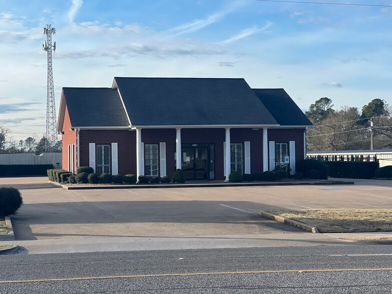 Primary Photo Of 11433 State Highway 64 W, Tyler Office For Sale