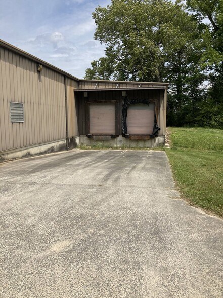 More Photos Of 3960 Lodge Rd, Rocky Face Specialty For Lease