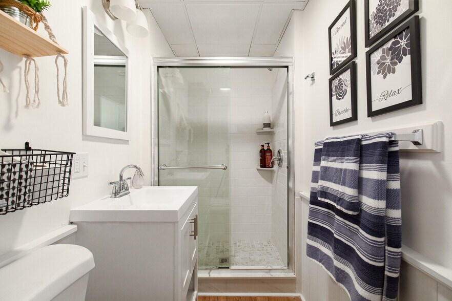 More Photos Of 48 Columbia St, Poughkeepsie Apartments For Sale