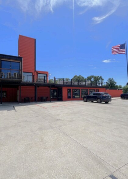 More Photos Of 224 N 2nd St, Hanna City Restaurant For Sale