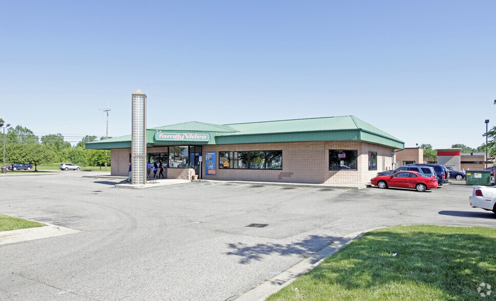 More Photos Of 39036 Dequindre Rd, Sterling Heights Storefront Retail Office For Lease