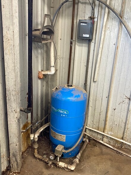 More Photos Of 13101 Michigan Rd, Plymouth Freestanding For Sale