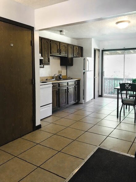 More Photos Of 2215 Vienna Rd, Rolla Apartments For Sale