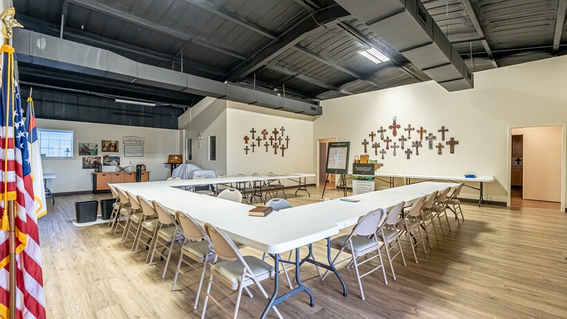 More Photos Of 3577 N FM 51, Weatherford Showroom For Sale