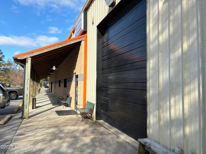 More Photos Of 8739 Caratoke Hwy, Harbinger General Retail For Sale