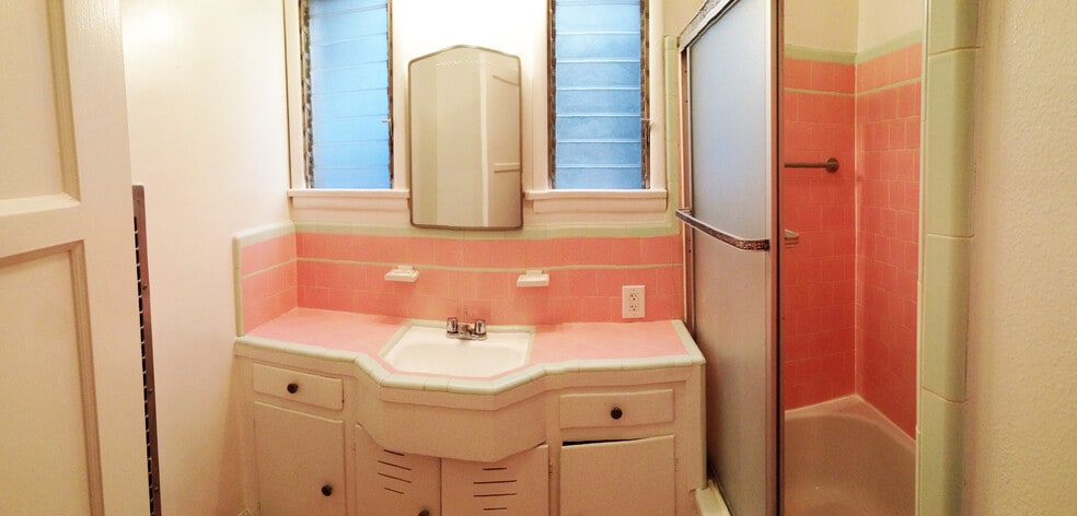 More Photos Of 11747-11753 Moorpark St, Studio City Apartments For Sale