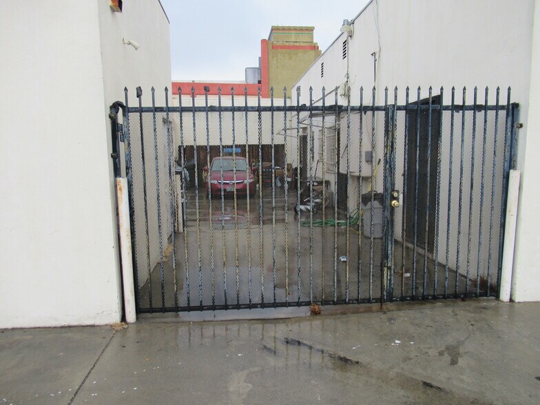 More Photos Of 9733-9737 Flower St, Bellflower Storefront For Sale