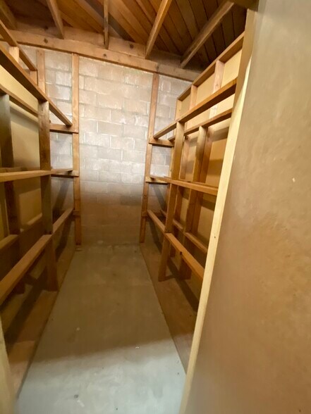 More Photos Of 44820 Yucca Ave, Lancaster Warehouse For Sale