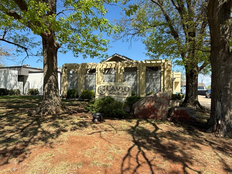 More Photos Of 1113 NW 50th St, Oklahoma City Office For Sale