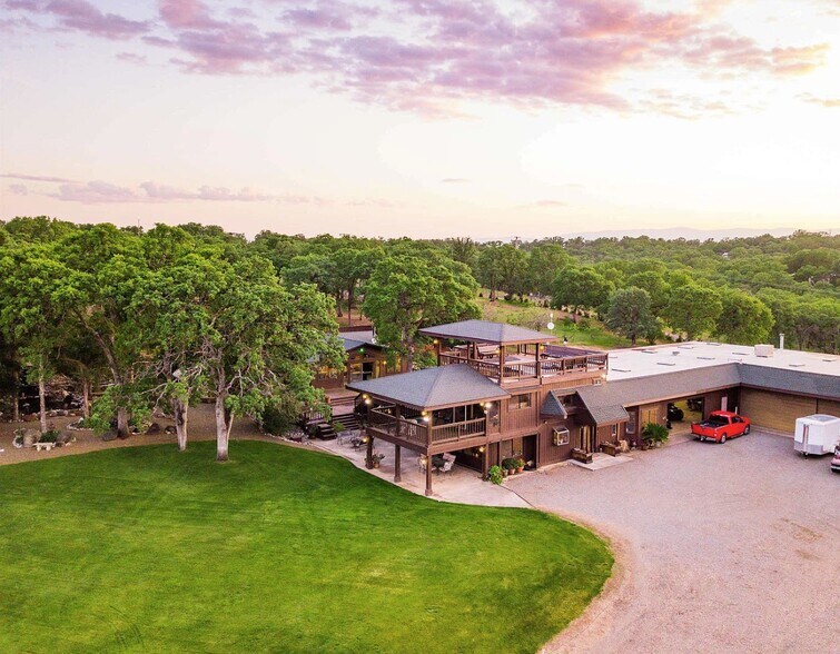More Photos Of 13279 Roadrunner Loop, Red Bluff Airplane Hangar For Sale