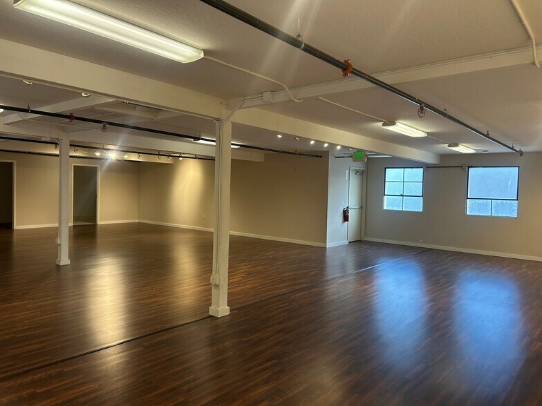 More Photos Of 25 43rd Ave, San Mateo Storefront For Lease