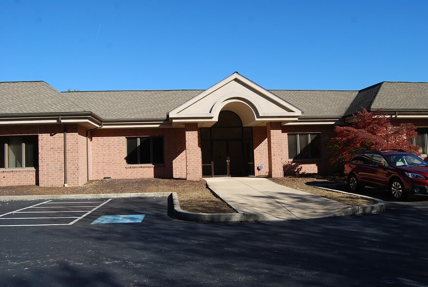 More Photos Of 59 General Warren Blvd, Malvern Medical For Lease