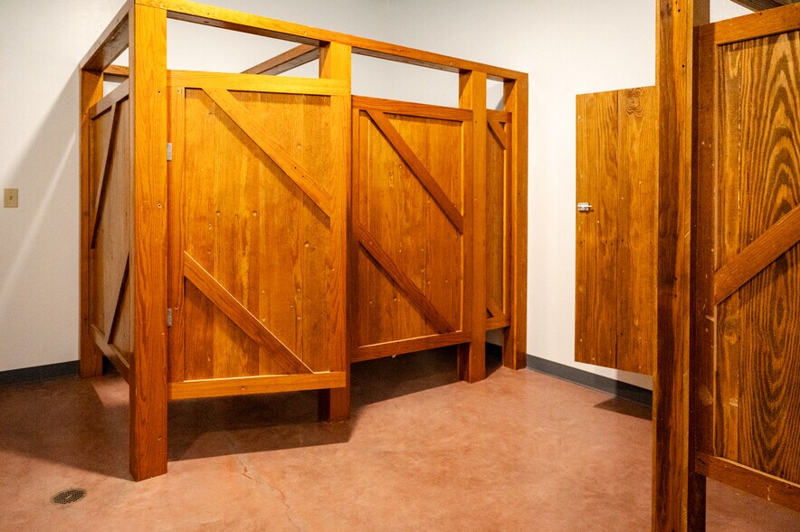 More Photos Of 5301 Terry St Terry St, Mosca Specialty For Sale