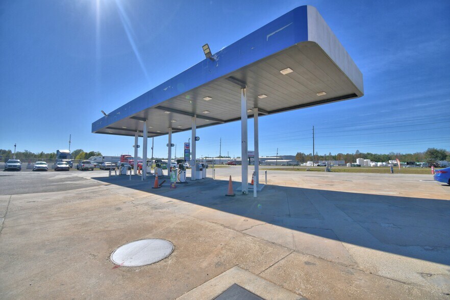 More Photos Of 16311 Highway 27, Lake Wales Service Station For Sale