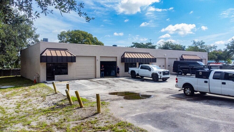 More Photos Of 3355-3365 Lake Worth Rd, Palm Springs Storefront Retail Office For Lease