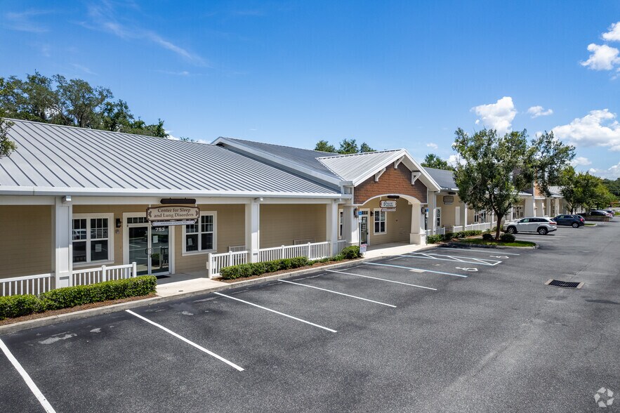 More Photos Of 723-753 CR 466, Lady Lake Medical For Sale