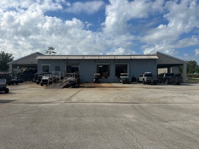 More Photos Of 10575 Old Dixie Hwy, Town Of Nocatee Warehouse For Sale