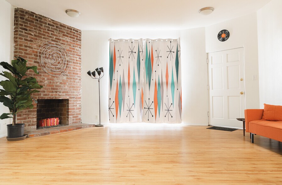 More Photos Of 2330 W 3rd St, Los Angeles Office For Sale