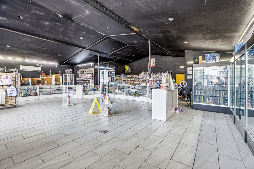 More Photos Of 5940 Merrill Rd, Jacksonville Storefront For Sale
