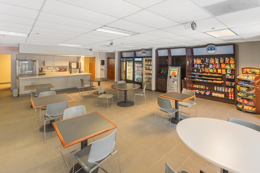 More Photos Of 100 Potash Hill Rd, Tyngsborough Office For Sale