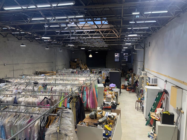 More Photos Of 1385 Seabury Ave, Bronx Warehouse For Lease