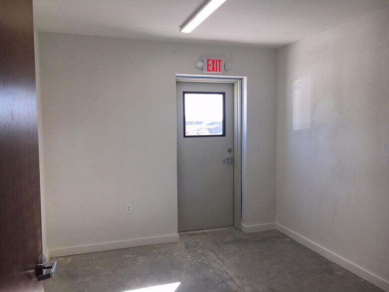 More Photos Of 14430 Fm 718, Fort Worth Warehouse For Lease
