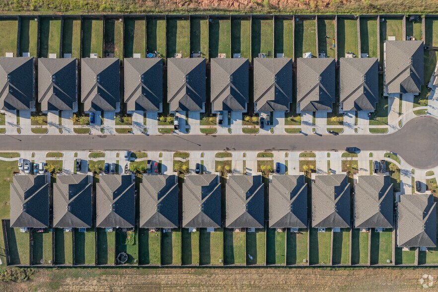 More Photos Of 646 Marlin Ct, Chickasha Apartments For Sale