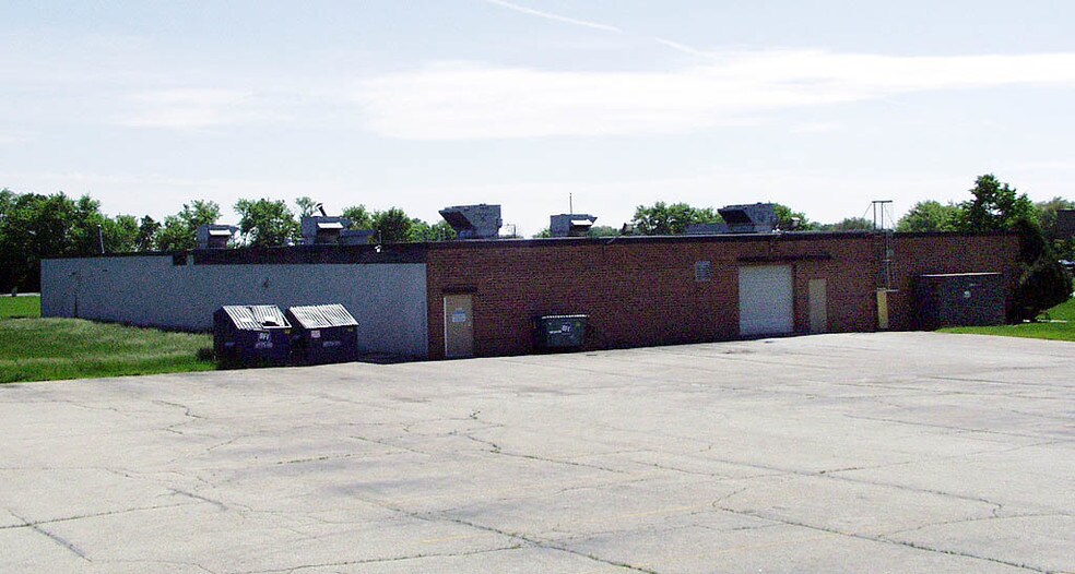 Primary Photo Of 41W195 Railroad St, Pingree Grove Warehouse For Lease